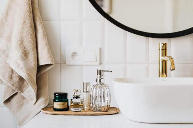 Get your place clean & Remove Clutter. how to have a spa day at home