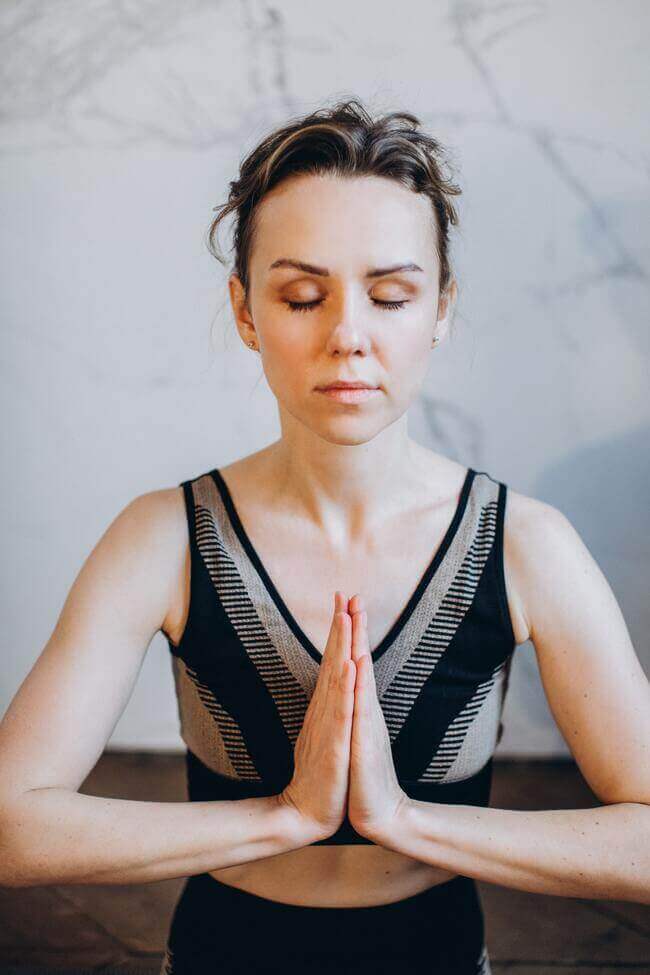 Meditate to keep a calm mind every single day for your mental health