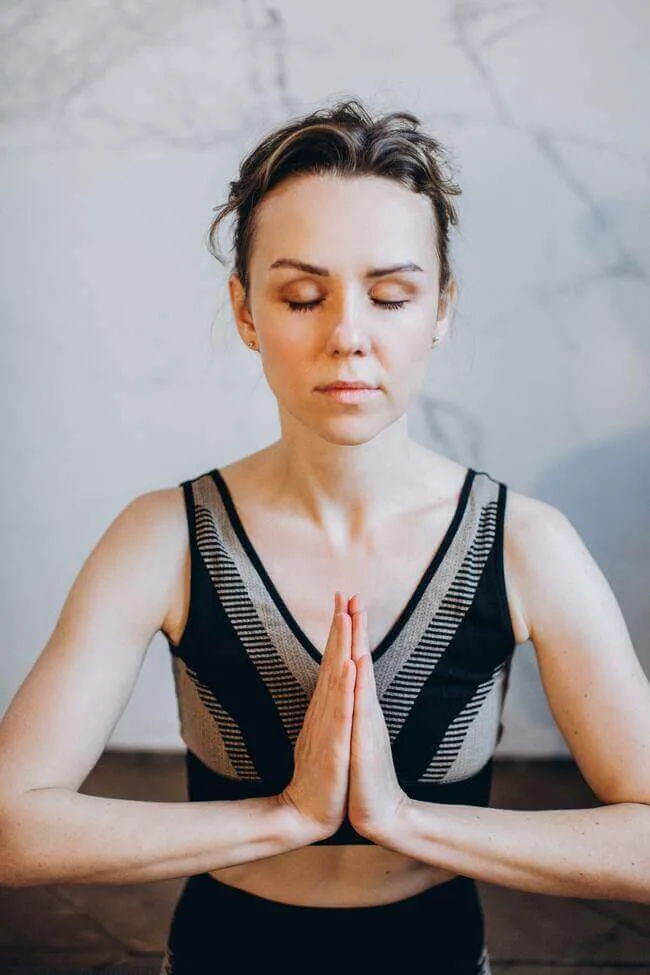 Meditate to keep a calm mind every single day for your mental health